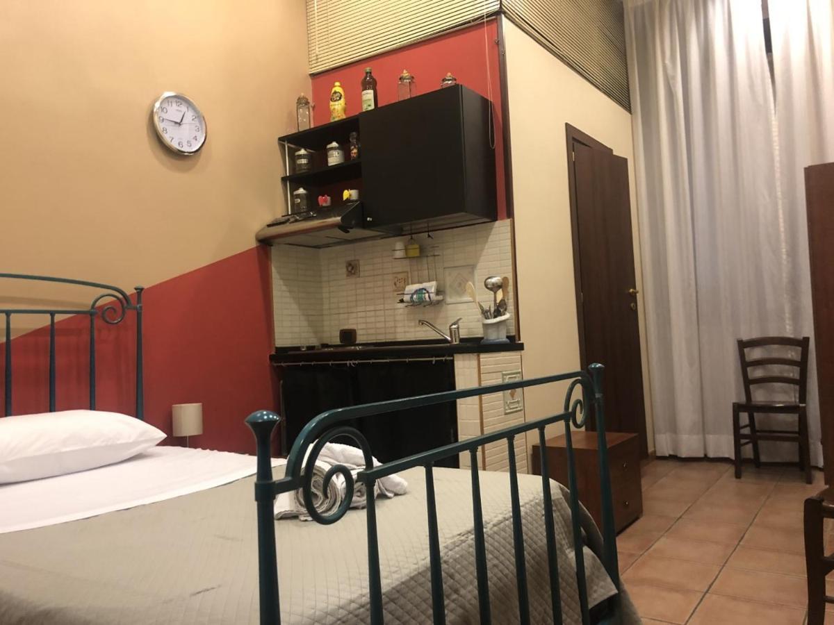 Roy Nel Cuore Di Napoli Hotel ภายนอก รูปภาพ